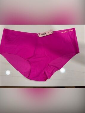 Victoria's Secret Seamless Hiphugger Briefs in Hot Pink